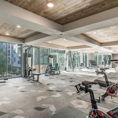 Lush Downtown Condo On Riverwalk W King Ste, Free Parking, Pet Friendly, Centrally Located On Riverwalk San Antonio Kültér fotó
