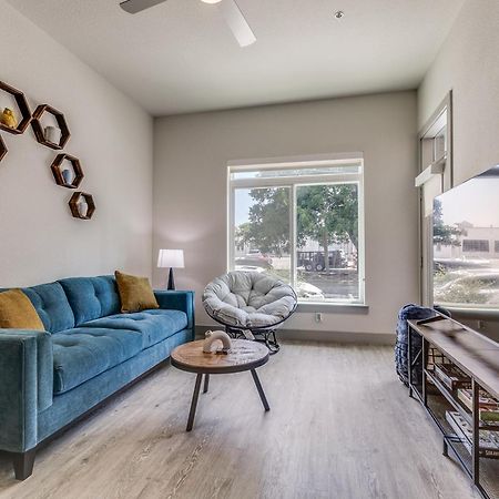Lush Downtown Condo On Riverwalk W King Ste, Free Parking, Pet Friendly, Centrally Located On Riverwalk San Antonio Kültér fotó